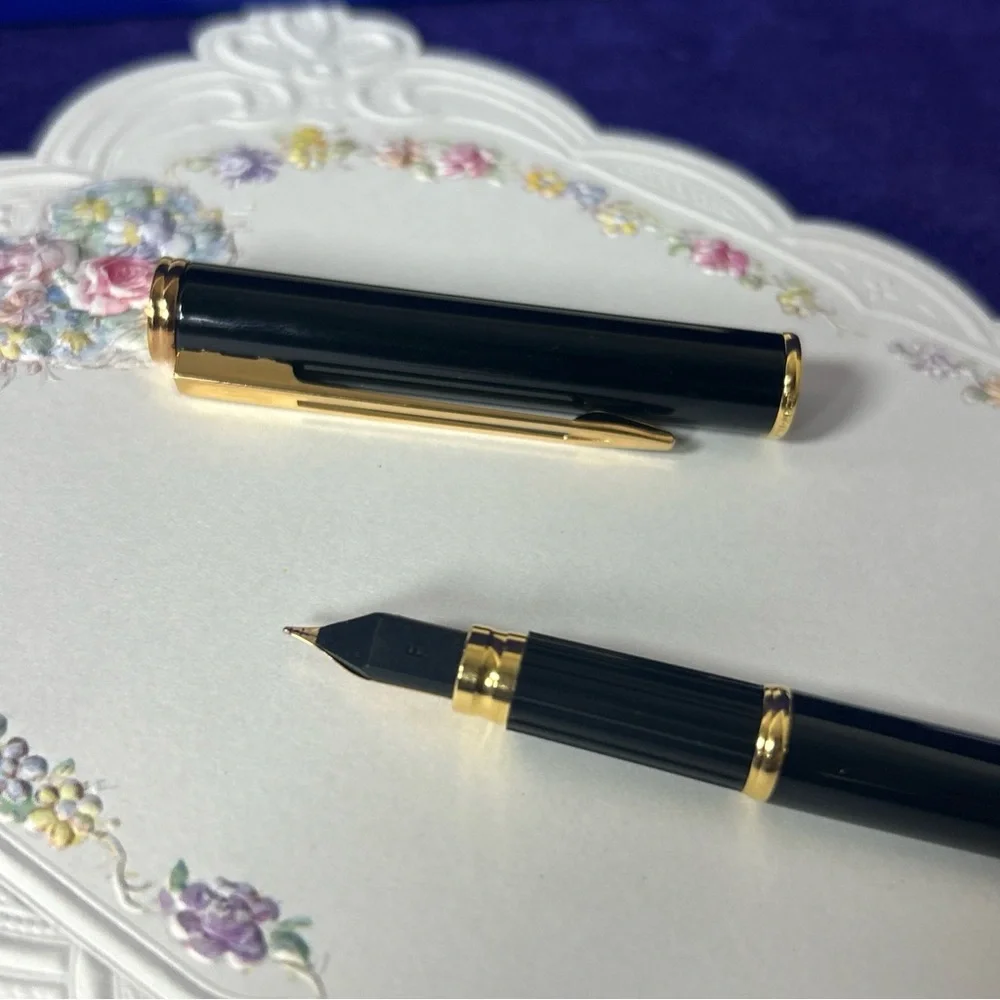 Vintage Waterman Paris 18K Gold Nib Fountain Pen Black & Gold New in Box